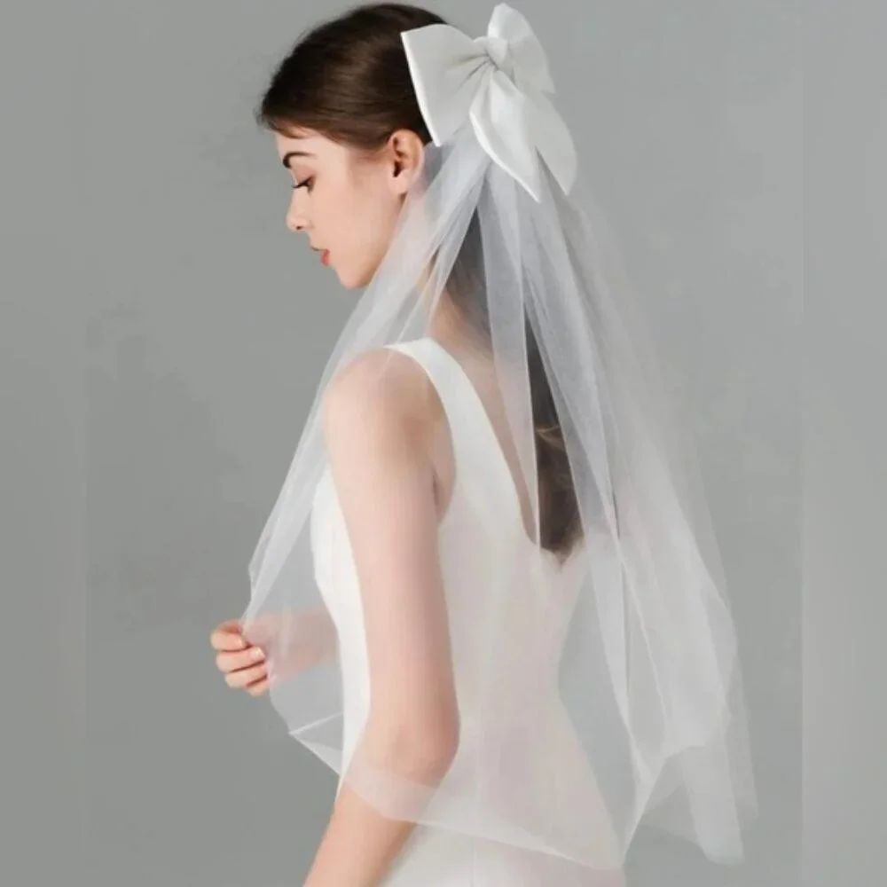 White Bow Veil With Attached Clip 🔥🔥💕💕 New - Picture 2 of 9